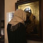 Small icon depicting soft waves moving smoothly